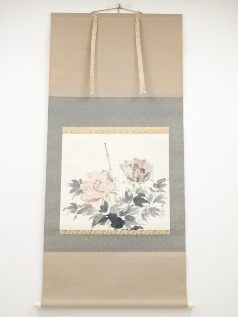 JAPANESE HANGING SCROLL / HAND PAINTED / PEONY